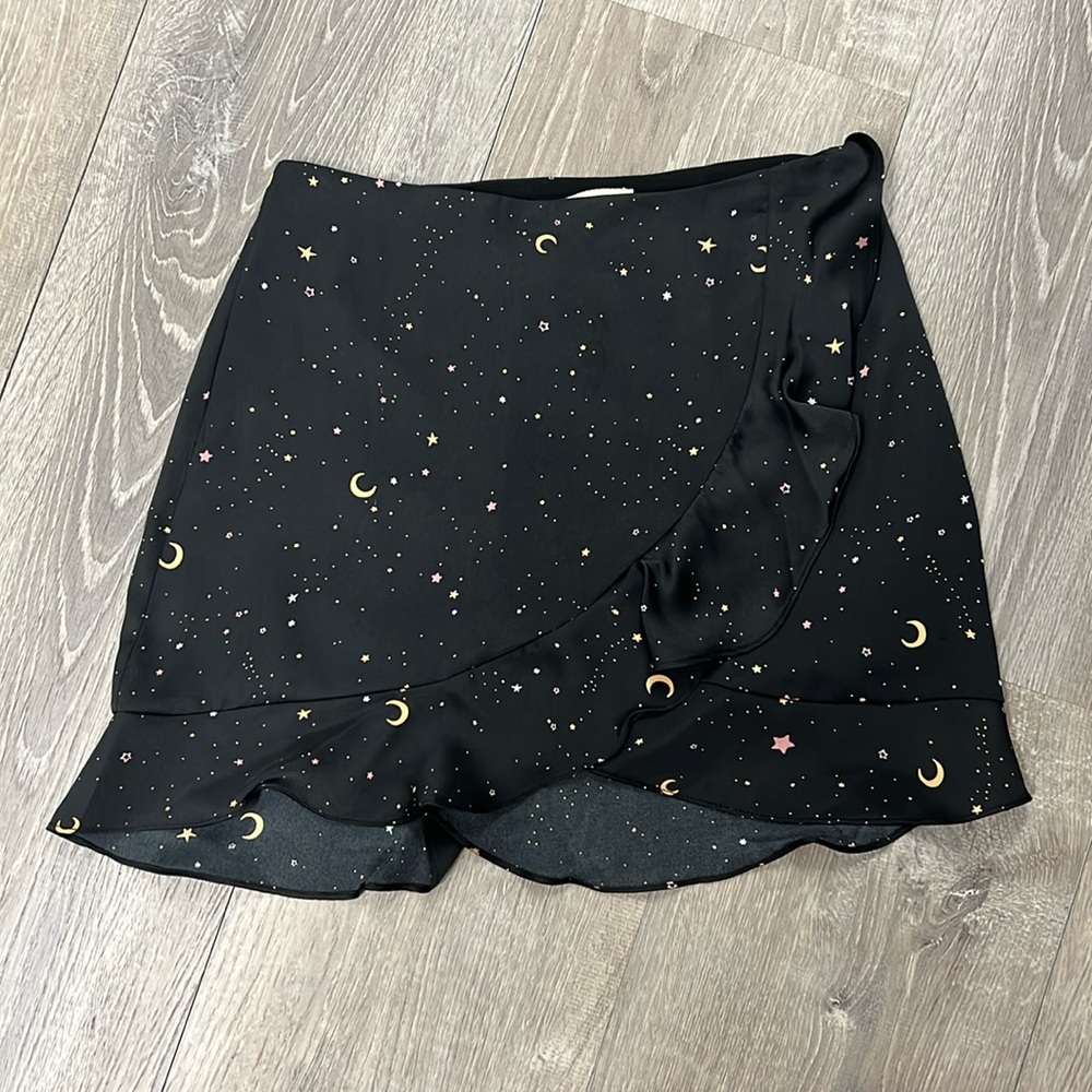 Victoria + Sophia mini skirt